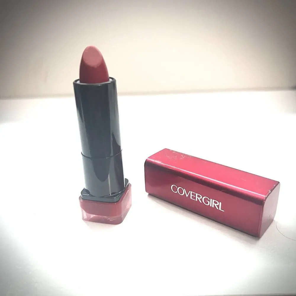 Covergirl #305 Hot Chaleur (Red) Colorlicious .12 oz New Unsealed Lipstick